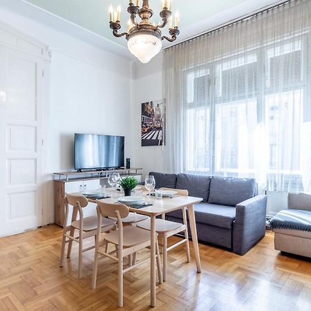 Huge Apartment In The City Center บูดาเปสต์ ภายนอก รูปภาพ